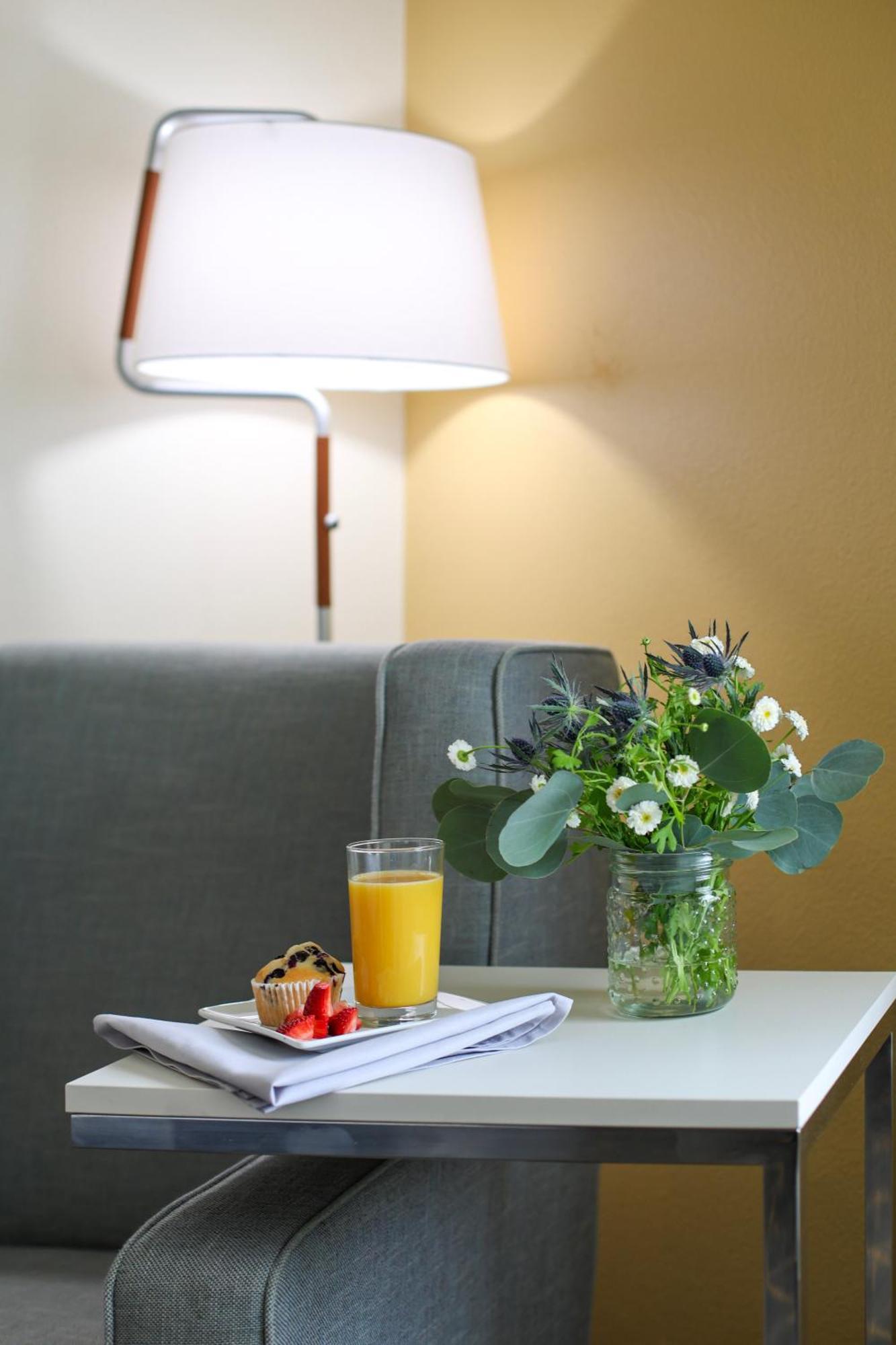Holiday Inn Redding By Ihg Экстерьер фото