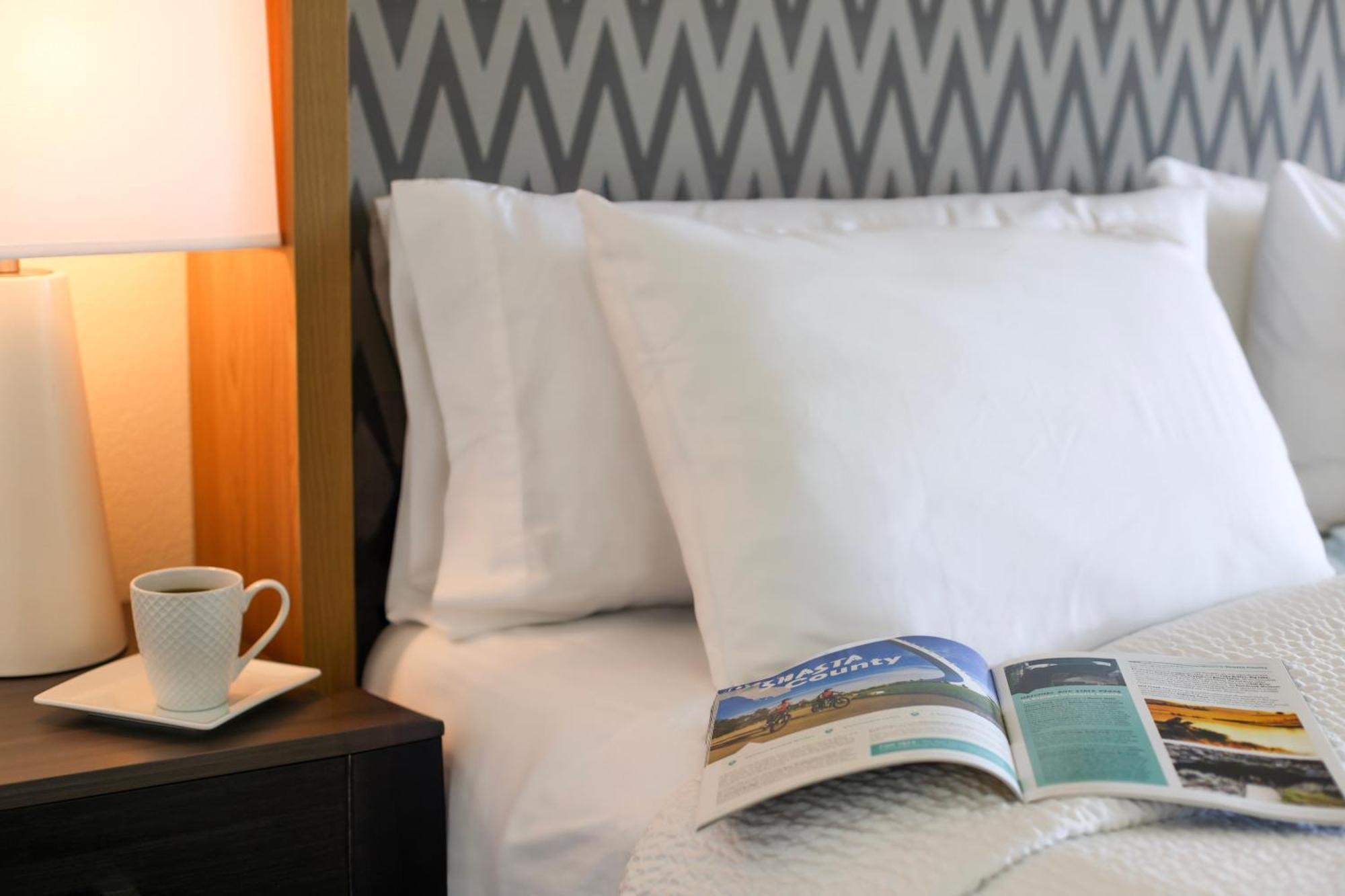 Holiday Inn Redding By Ihg Экстерьер фото