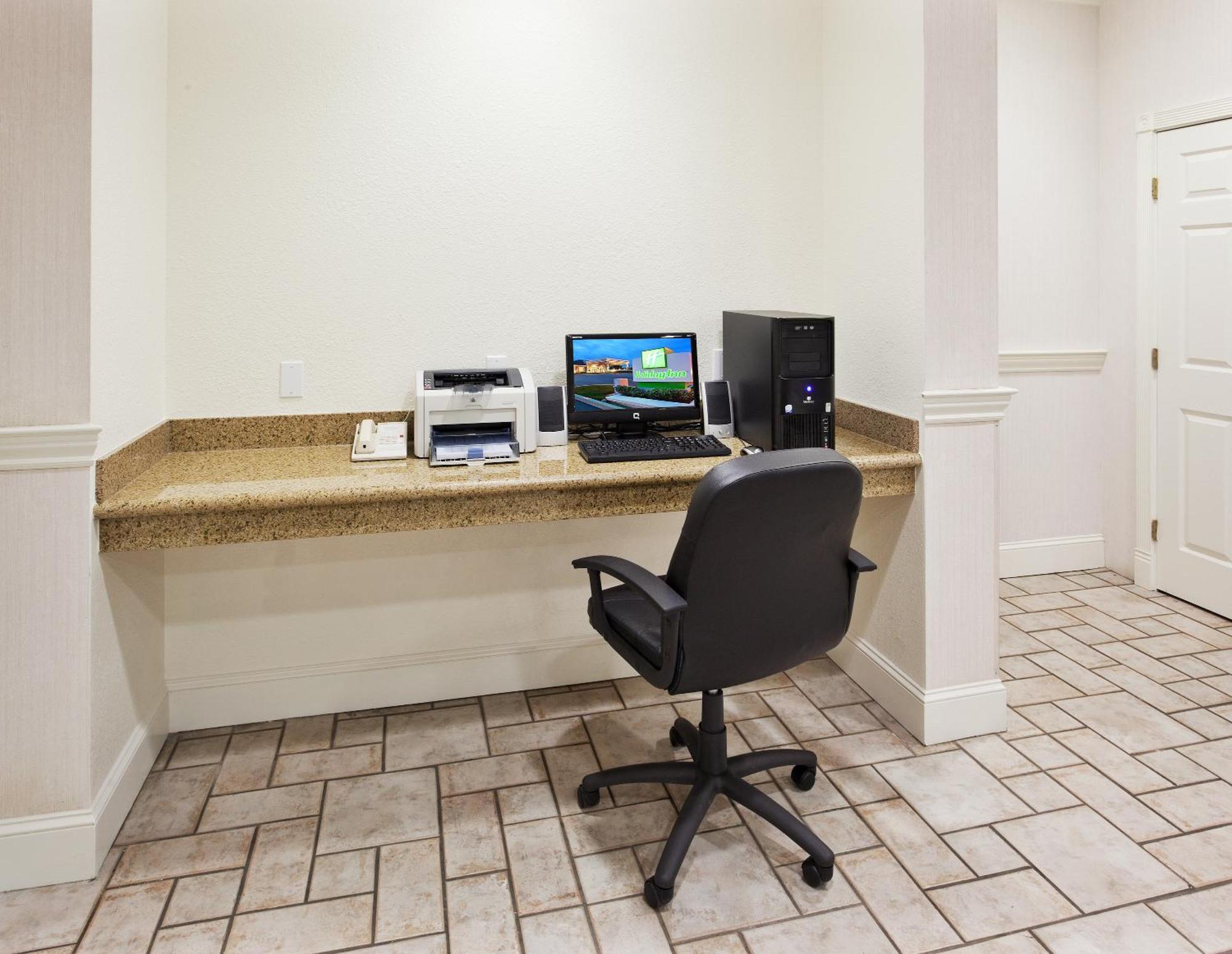 Holiday Inn Redding By Ihg Экстерьер фото